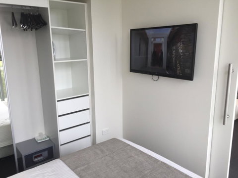 Tasha\'s Apartments On Warwick - Port Augusta Accommodation 7