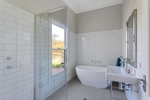 Grandview Accommodation - The Elm Tree Apartments - Port Augusta Accommodation 19