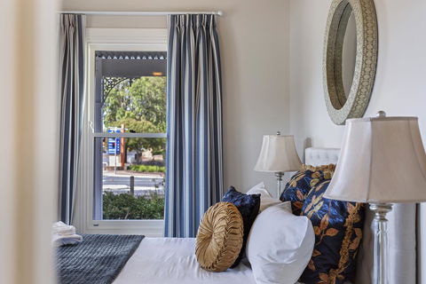 Grandview Accommodation - The Elm Tree Apartments - Port Augusta Accommodation 11