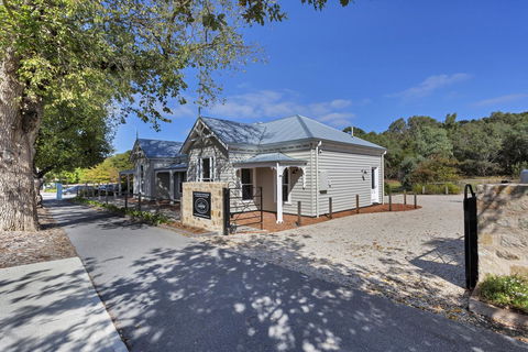 Grandview Accommodation - The Elm Tree Apartments - Port Augusta Accommodation 31