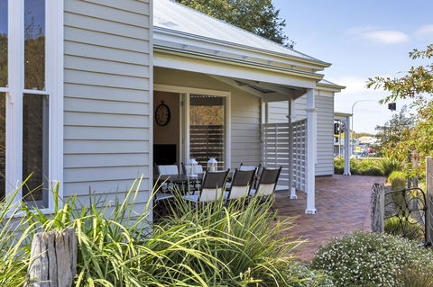 Grandview Accommodation - The Elm Tree Apartments - Port Augusta Accommodation 25