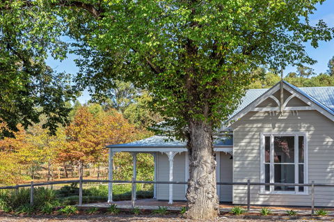 Grandview Accommodation - The Elm Tree Apartments - Port Augusta Accommodation 1