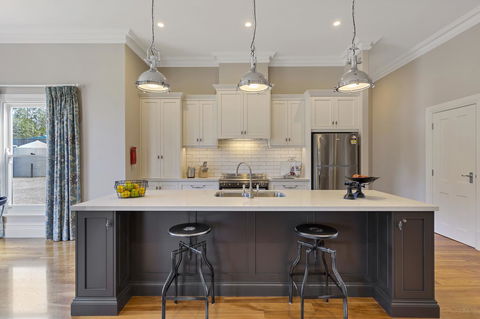 Grandview Accommodation - The Elm Tree Apartments - Port Augusta Accommodation 13