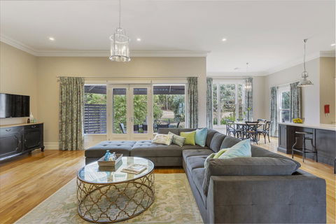 Grandview Accommodation - The Elm Tree Apartments - Port Augusta Accommodation 4