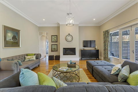 Grandview Accommodation - The Elm Tree Apartments - Port Augusta Accommodation 16