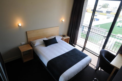 Mansfield Park Hotel - Port Augusta Accommodation 12
