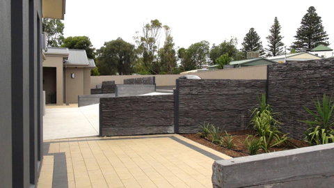 Casavino Luxury Villa - Port Augusta Accommodation 16