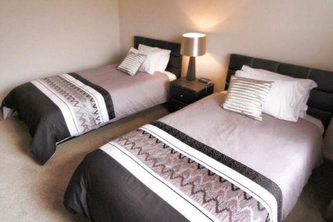 Casavino Luxury Villa - Port Augusta Accommodation 33