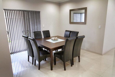 Casavino Luxury Villa - Port Augusta Accommodation 34