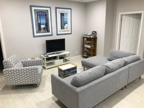 Elandra Holiday Home - Port Augusta Accommodation 3