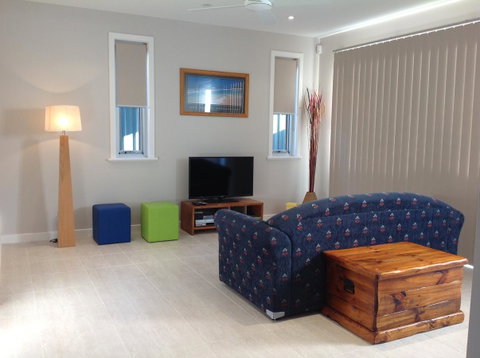 Elandra Holiday Home - Port Augusta Accommodation 9