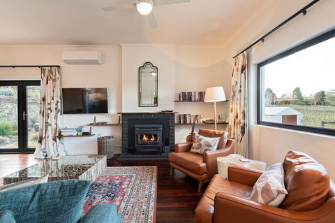 Esto House - Port Augusta Accommodation 9