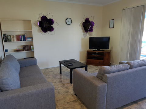 Marion Bay Holiday Villas - Port Augusta Accommodation 11