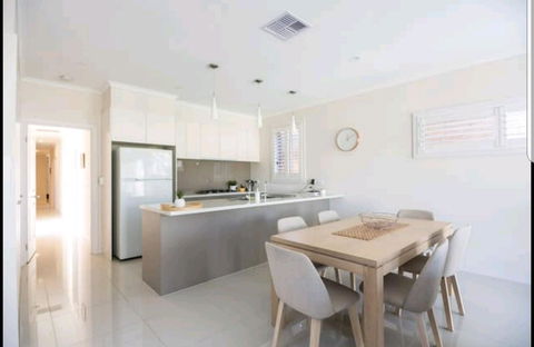 Belford Luxury * New * Clean * Cafes * Near CBD - Port Augusta Accommodation 5