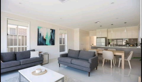 Belford Luxury * New * Clean * Cafes * Near CBD - Port Augusta Accommodation 1