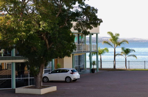 Hilton Beachfront Motel - Port Augusta Accommodation 42