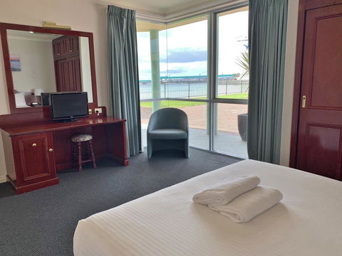 Hilton Beachfront Motel - Port Augusta Accommodation 14