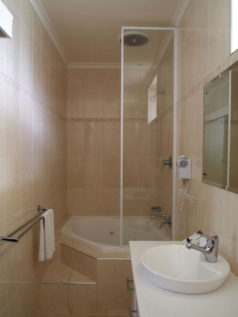 Hilton Beachfront Motel - Port Augusta Accommodation 44
