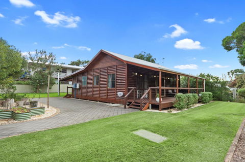 The Log Cabin - 47 Jetty Road - Port Augusta Accommodation 13
