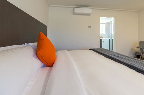 Mick O\'Sheas - Port Augusta Accommodation 15