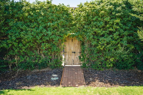 Mick O\'Sheas - Port Augusta Accommodation 32