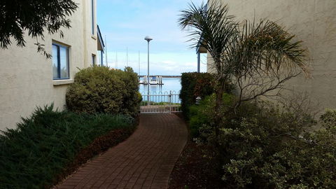 Townhouse On The Marina - Port Augusta Accommodation 6