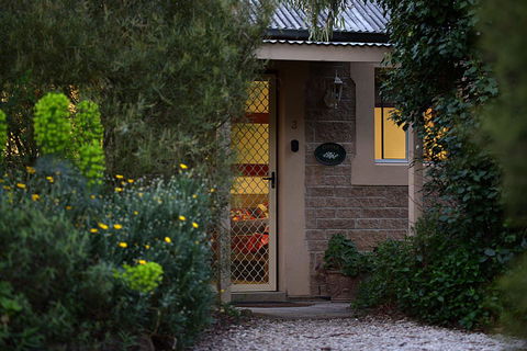 Riesling Trail & Clare Valley Cottages - Port Augusta Accommodation 1