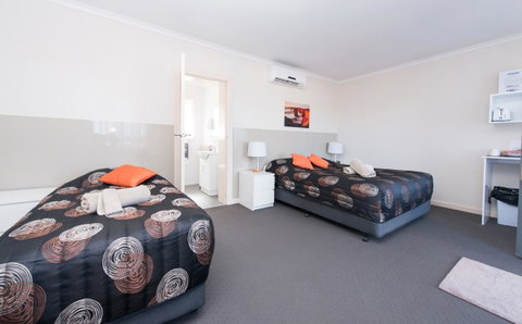 Blue Lake Motel - Port Augusta Accommodation 1