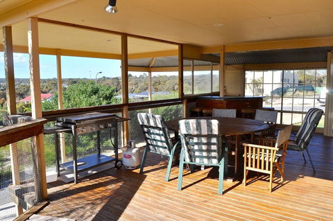 Baywatch - Port Augusta Accommodation 9
