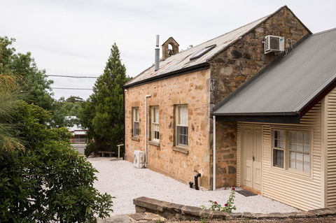 Clare Valley Heritage Retreat - Port Augusta Accommodation 9