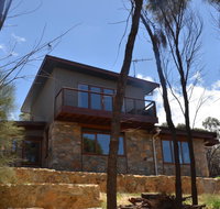 Of Stone and Wood Guesthouse - Port Augusta Accommodation