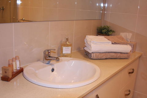 C And C Tanunda - Port Augusta Accommodation 7