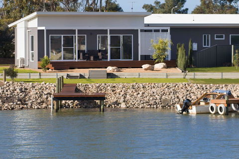 Villa Serra - Port Augusta Accommodation 11