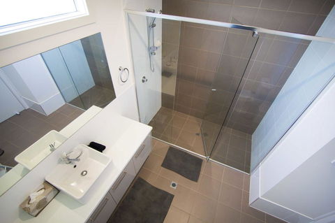 Villa Serra - Port Augusta Accommodation 7