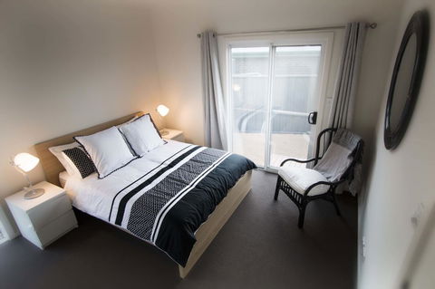 Villa Serra - Port Augusta Accommodation 6