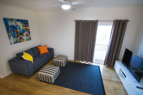Villa Serra - Port Augusta Accommodation 4
