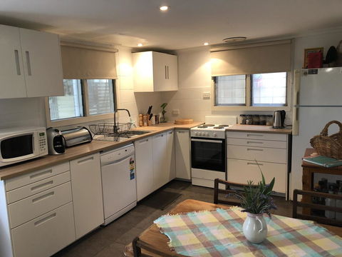 Goolwa Marinerâ€™s Cottage - Free Wifi And Pet Friendly - Centrally Located In Historic Region - Port Augusta Accommodation 8