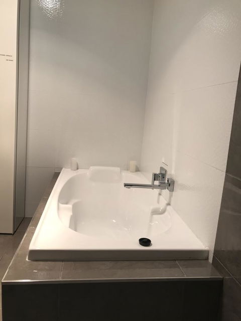 Lakeside - Port Augusta Accommodation 9