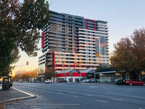 CENTRAL ESCAPE 2 BEDROOM @ ADELAIDE CBD - Port Augusta Accommodation 1