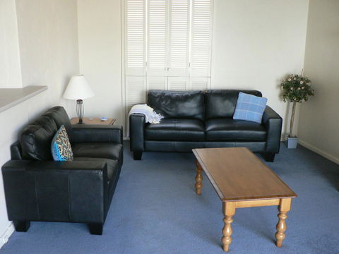 South Esplanade Apartment - Port Augusta Accommodation 4