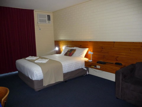 The Wine Vine Hotel - Port Augusta Accommodation 5