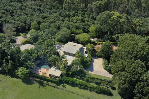 SummerHills Retreat Byron Bay - Port Augusta Accommodation 2
