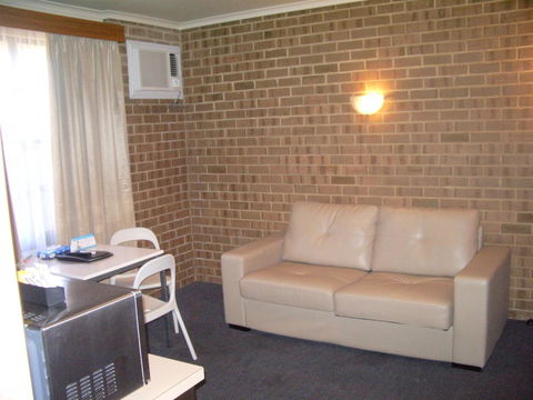 Aviators Lodge - Port Augusta Accommodation 25