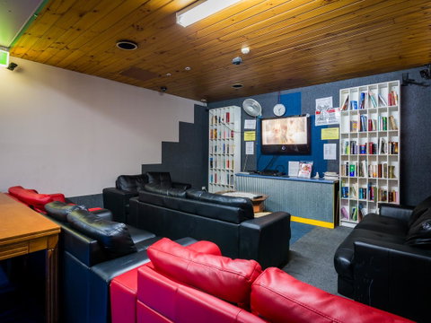 Blue Galah International Backpackers Hostel - Port Augusta Accommodation 5