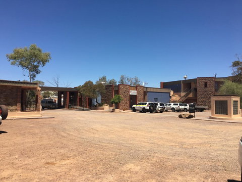 Desert Cave Hotel - Port Augusta Accommodation 36