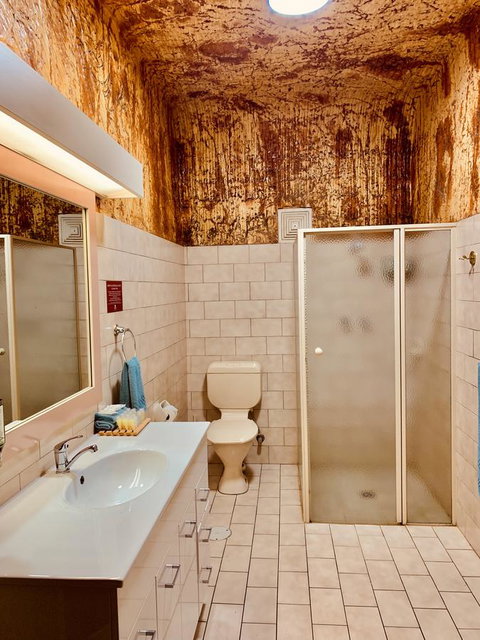 Desert Cave Hotel - Port Augusta Accommodation 6