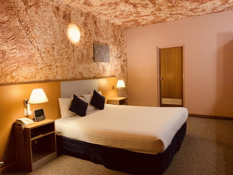 Desert Cave Hotel - Port Augusta Accommodation 4