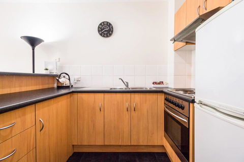 Executive 3 Bedroom Apartment + Internet + Parking - Port Augusta Accommodation 29