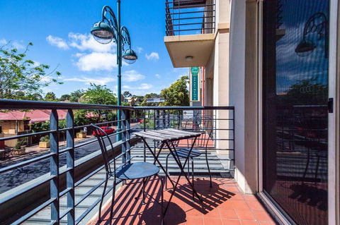 Executive 3 Bedroom Apartment + Internet + Parking - Port Augusta Accommodation 6