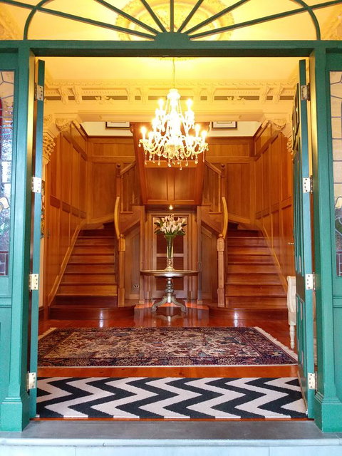 Grand Bluestone Mansion - Port Augusta Accommodation 2